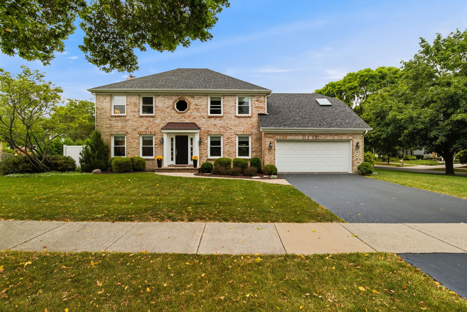 Property Photo: 717 Alexandria Drive IL 60565