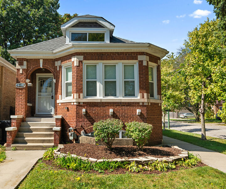 9400 S Charles Street  Chicago IL 60643 photo