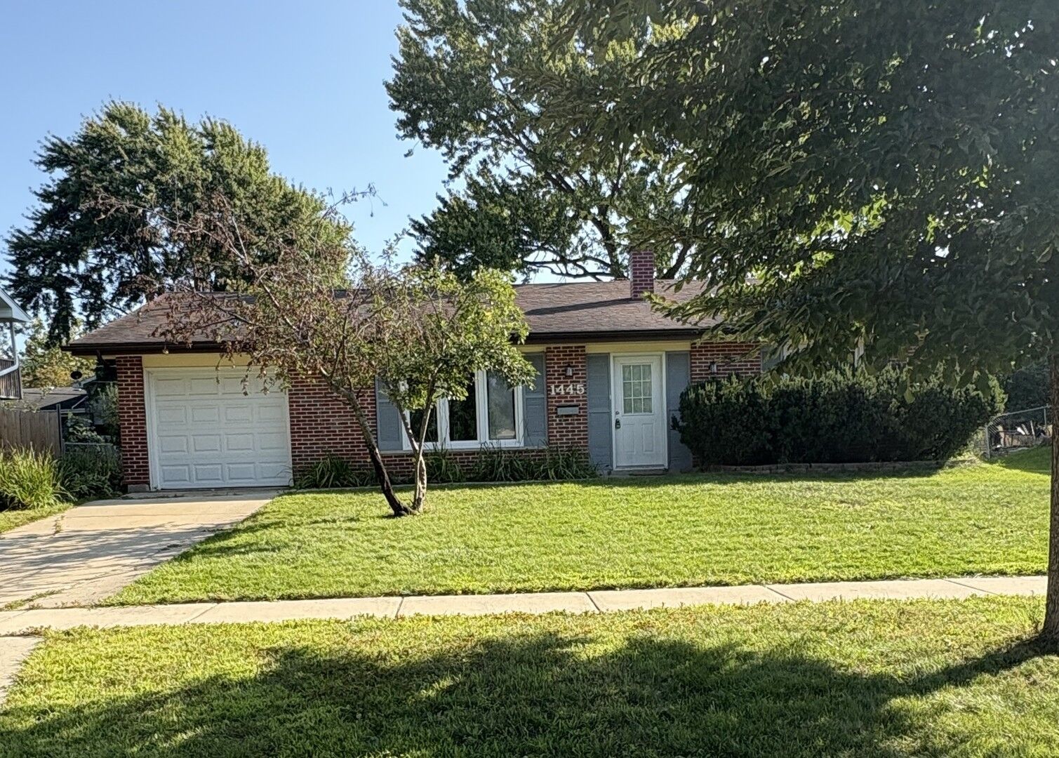 Property Photo:  1445 Nottingham Lane  IL 60169 