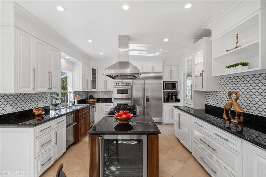 Property Photo:  7901 Berger Avenue  CA 90293 