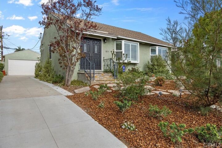 Property Photo:  7817 Truxton Ave  CA 90045 