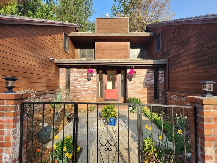 Property Photo: 245 Cornwall Avenue CA 95945