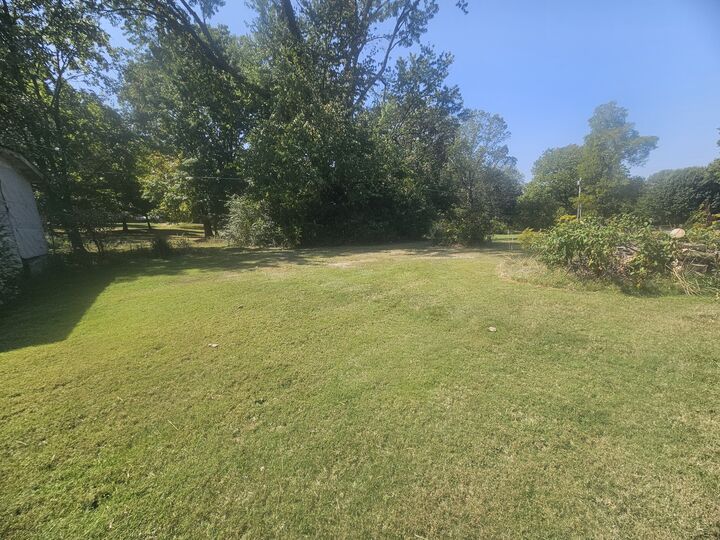 Property Photo:  7502 S Swift Rd  TN 37072 