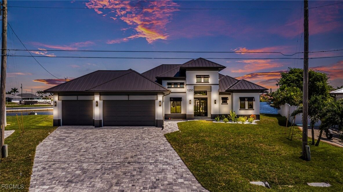 Property Photo:  1255 NW 35th Avenue  FL 33993 
