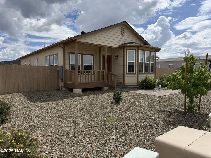 Property Photo:  222 Pinecrest Trail  AZ 86046 