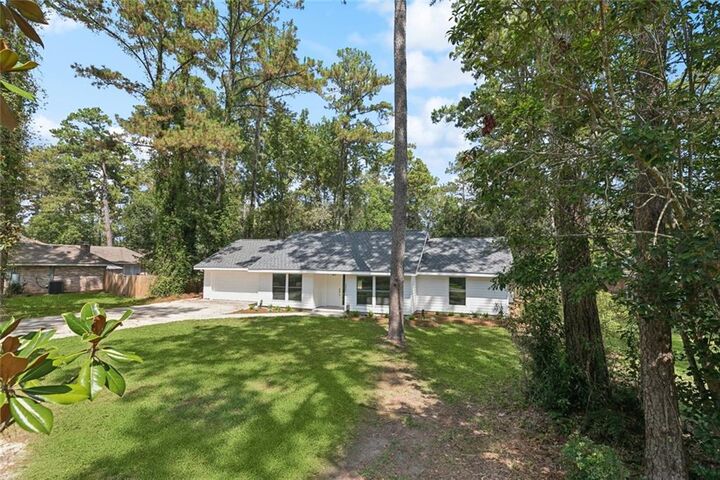 Property Photo: 385 Jasmine Drive LA 70471