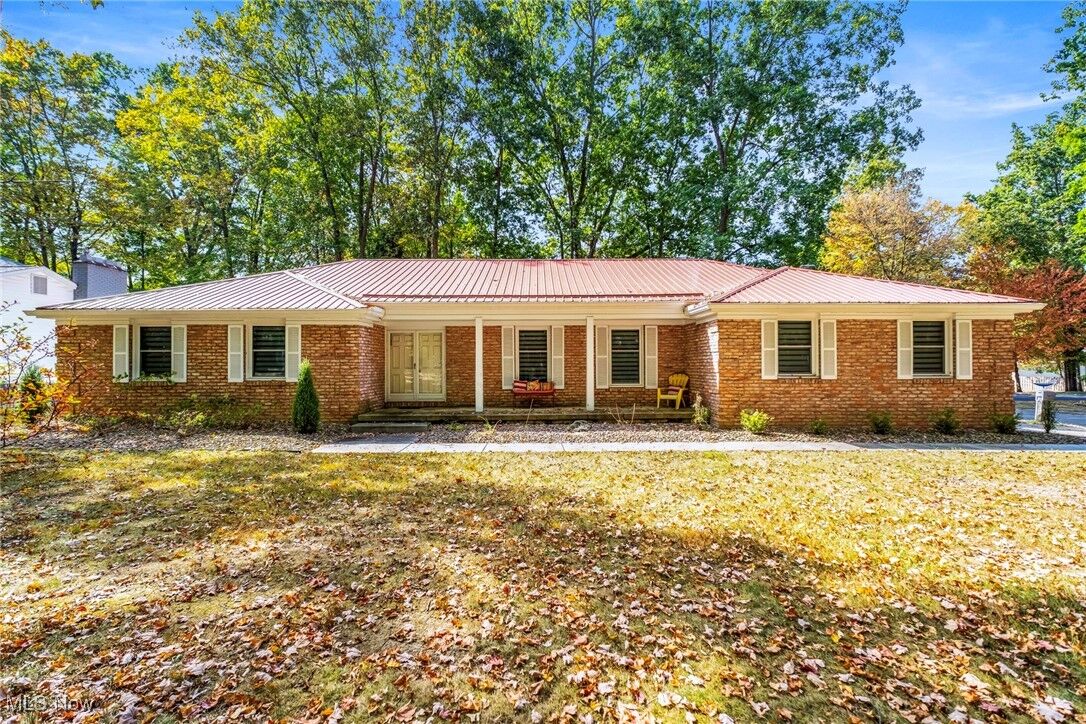 Property Photo:  7716 Silver Fox Drive  OH 44512 