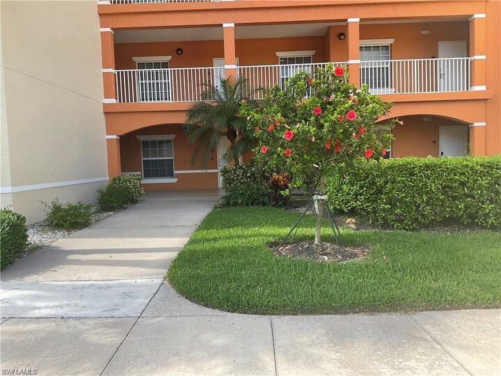 Property Photo:  4420 Botanical Place Cir 104  FL 34112