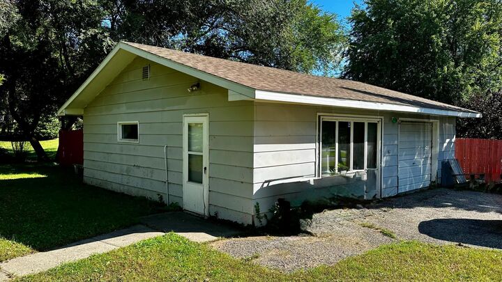 Property Photo: 401 E Broadway Street MN 56381