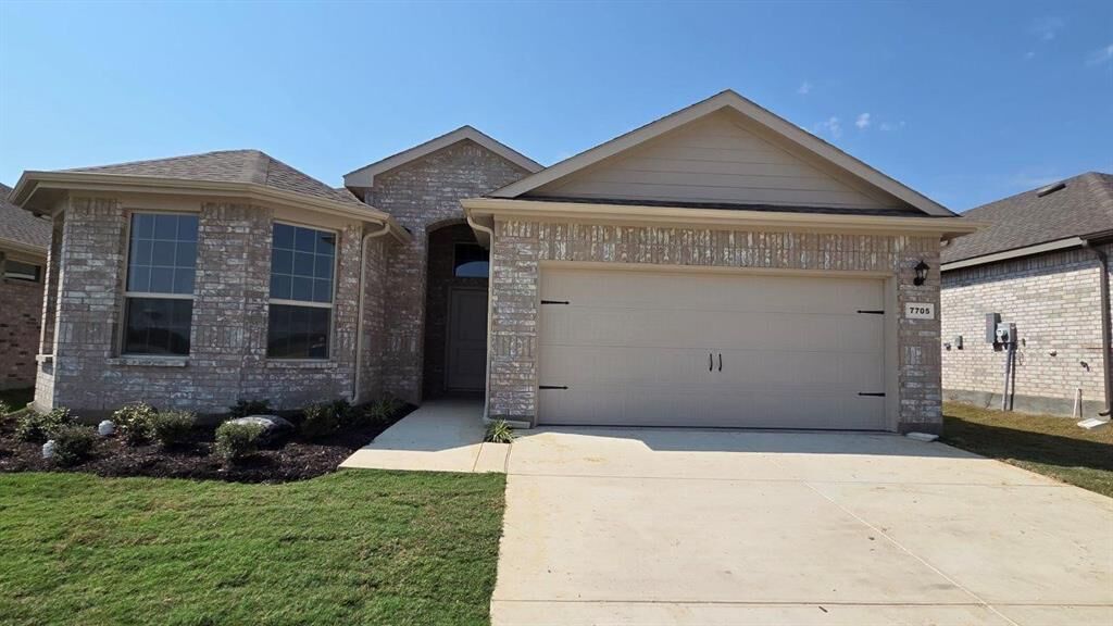 Property Photo:  7705 Tuscarora Drive  TX 76259