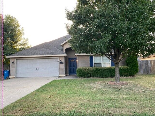 Property Photo: 5305 Remington Road AR 72713