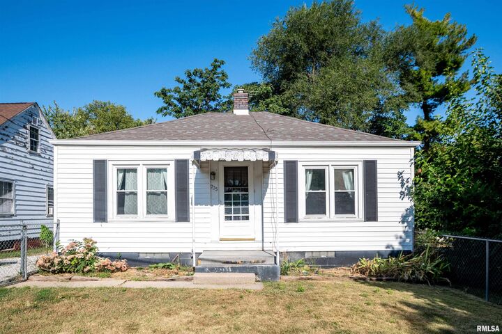 225 S Thorncrest Avenue  Creve Coeur IL 61610 photo