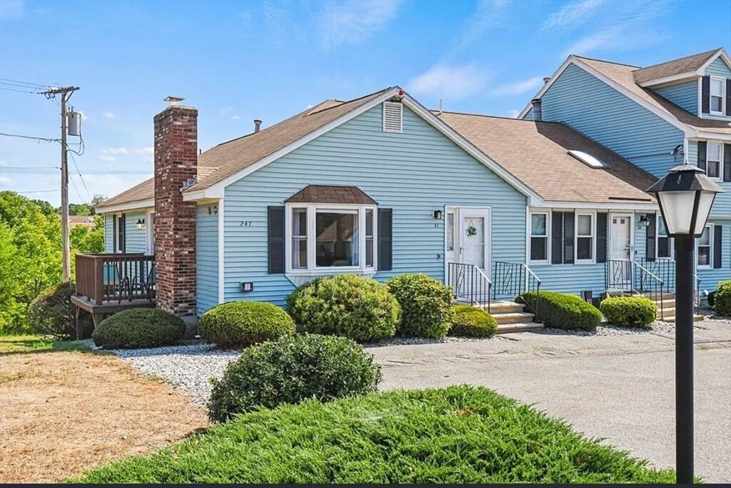 Property Photo:  247 Broadway Rd 31  MA 01826 
