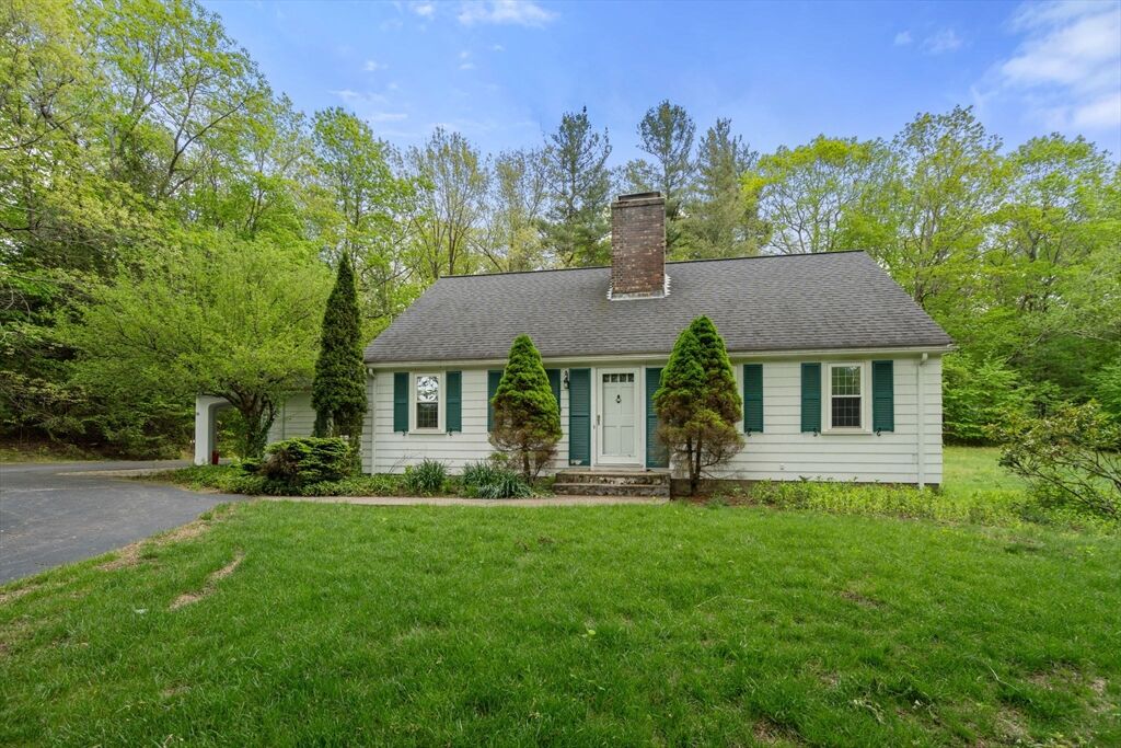 Property Photo: 35 Chapin Rd MA 01520