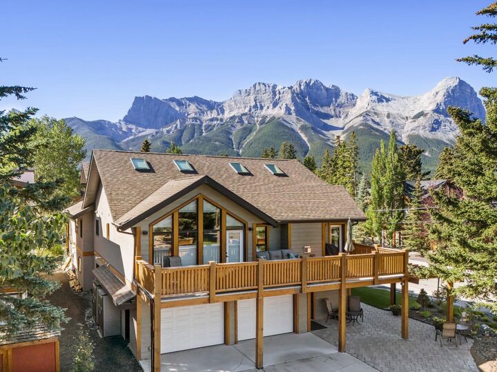 Property Photo:  514 5th Avenue  AB T1W 3M5 