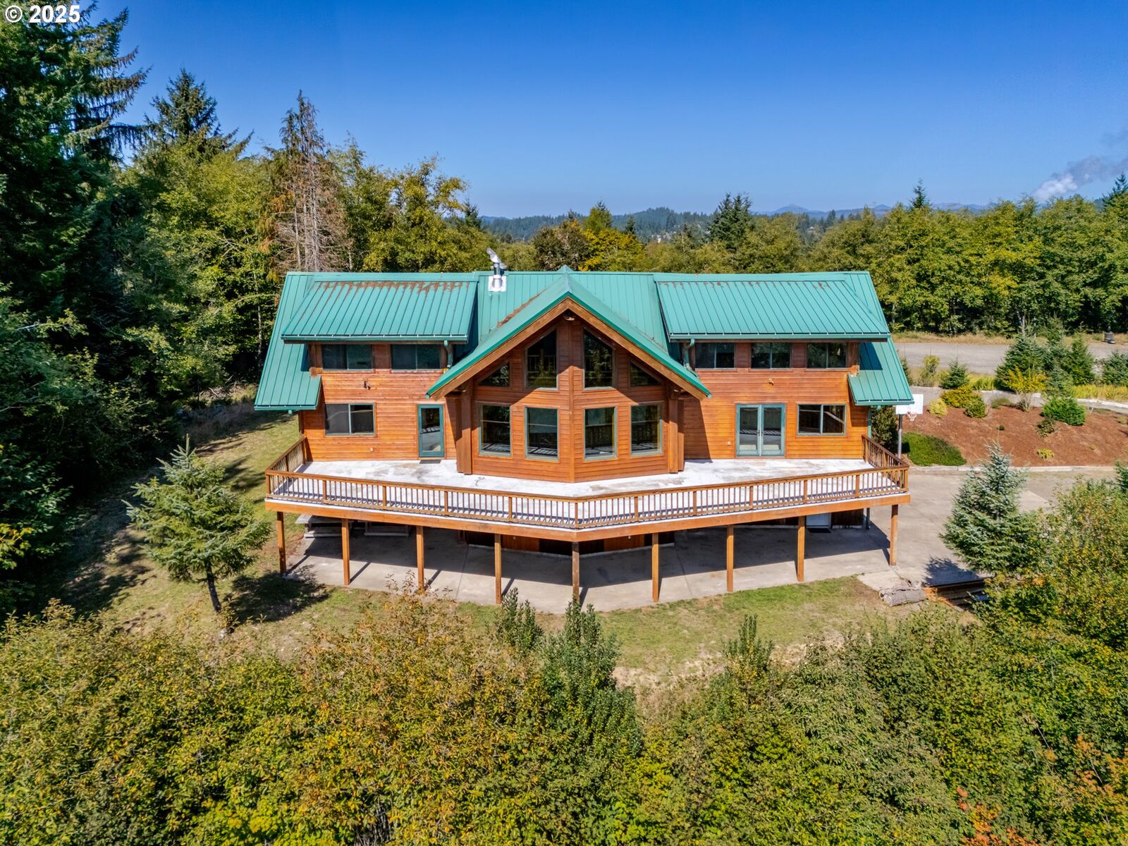 Property Photo: 330 S Bay Rd OR 97391