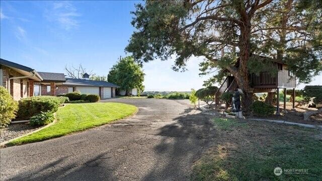 Property Photo: 117 Narcissa Place WA 99362