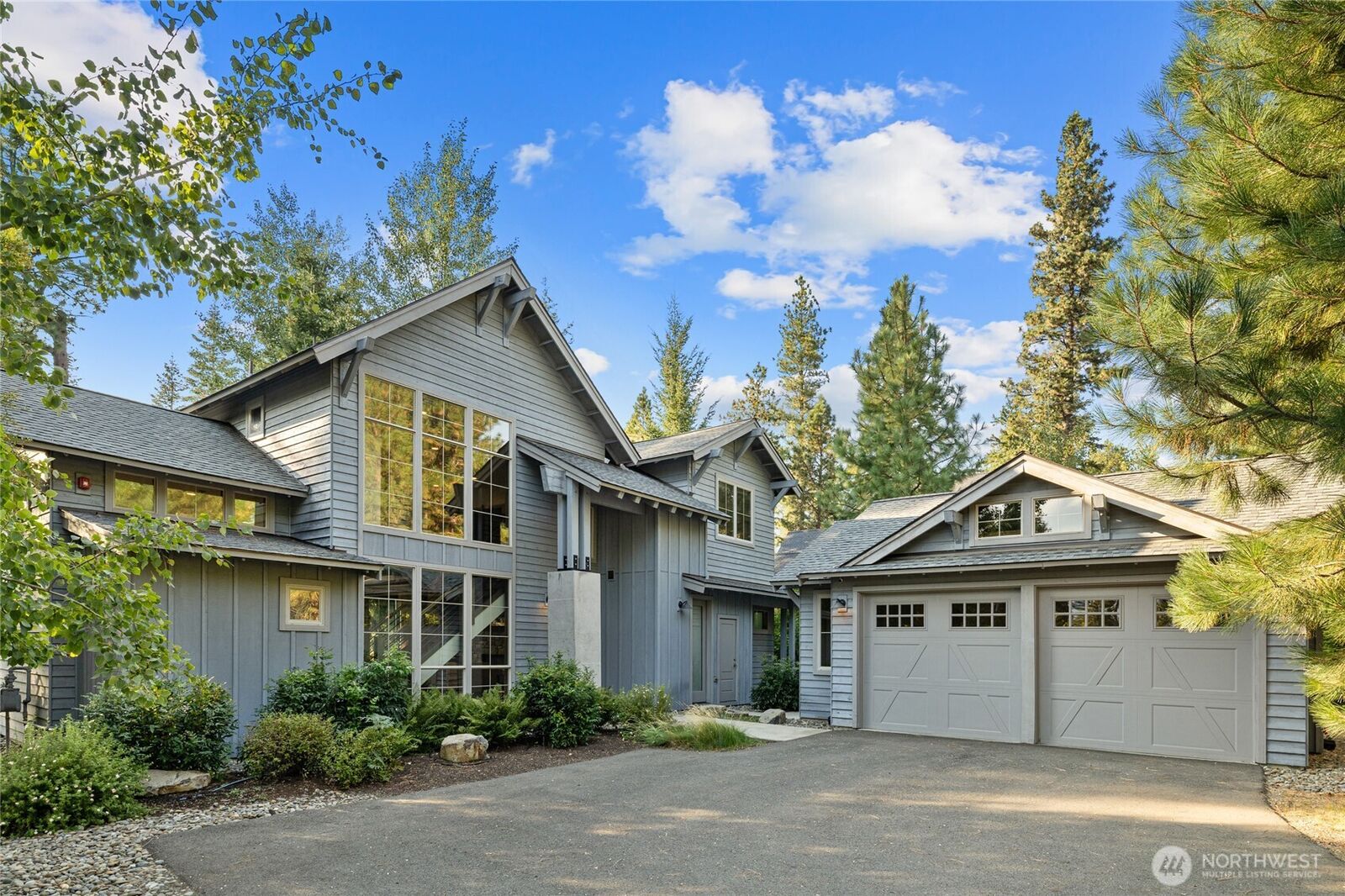 Property Photo: 51 Steelhead Court WA 98922