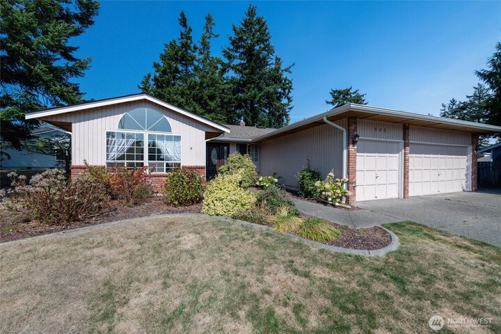 942 SW Barrington Drive  Oak Harbor WA 98277 photo