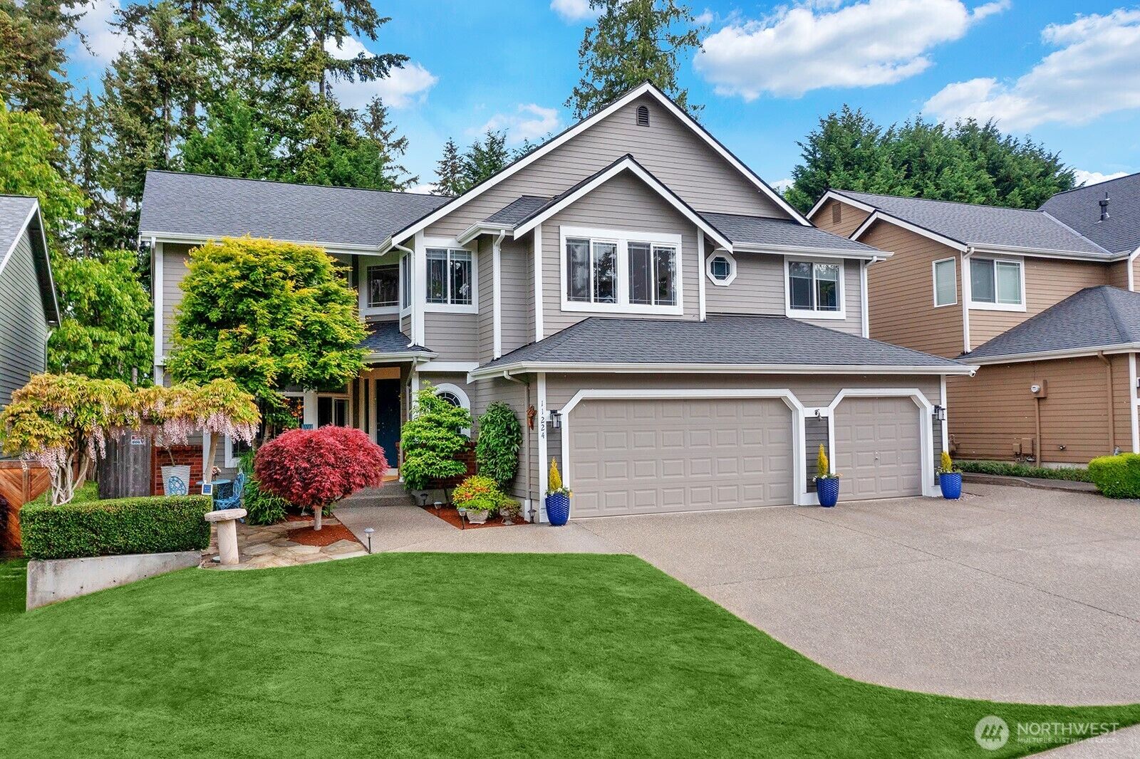 Property Photo: 11224 SE 306th Place WA 98092