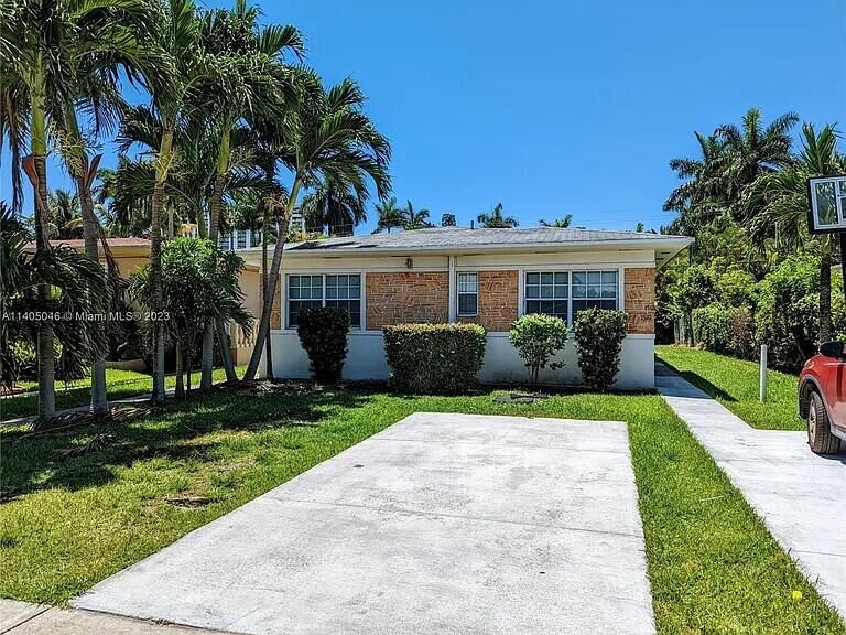 Property Photo: 1512 NE 109th Street 1512 FL 33161