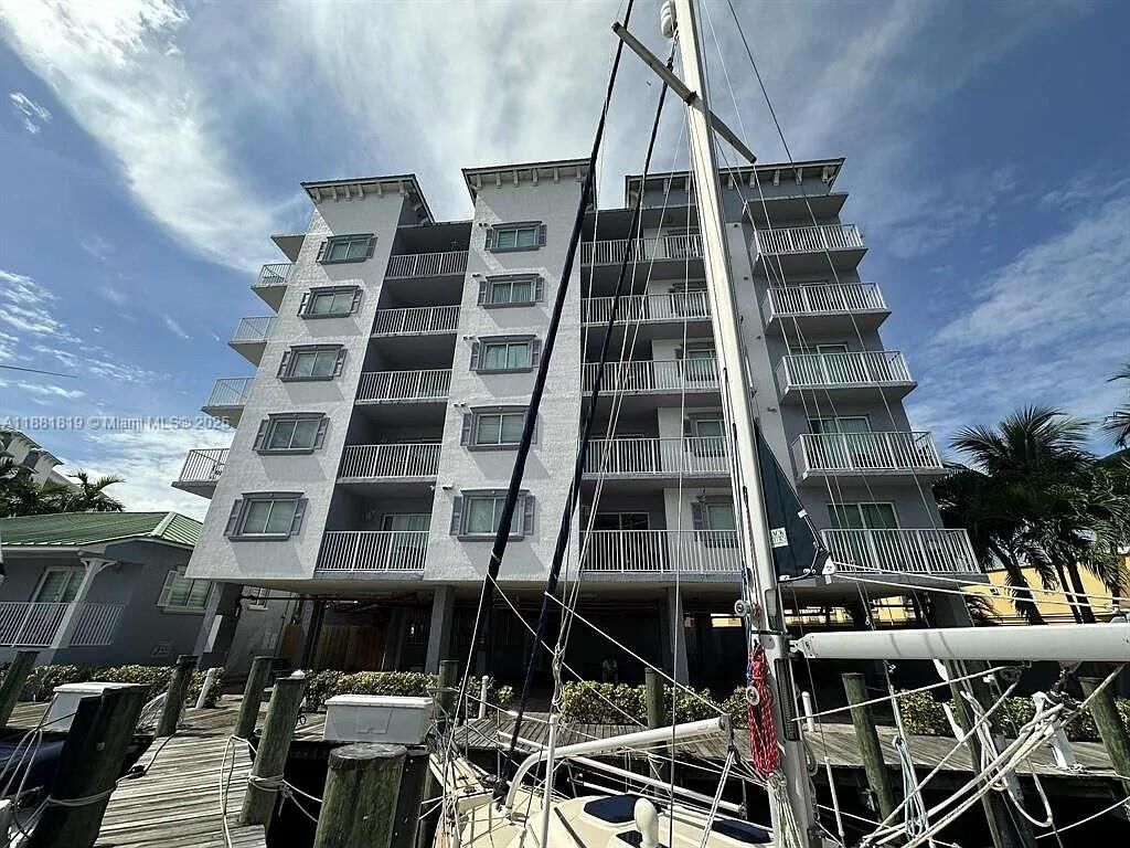 Property Photo: 2475 NW 16th St Rd 308 FL 33125