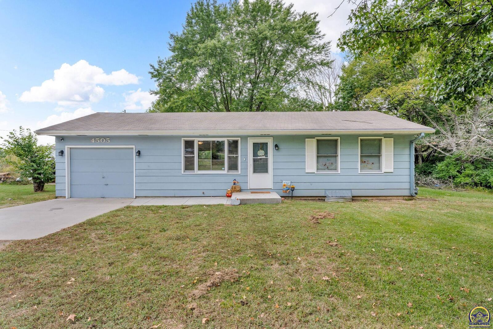 Property Photo: 4505 NW Rochester Rd KS 66617