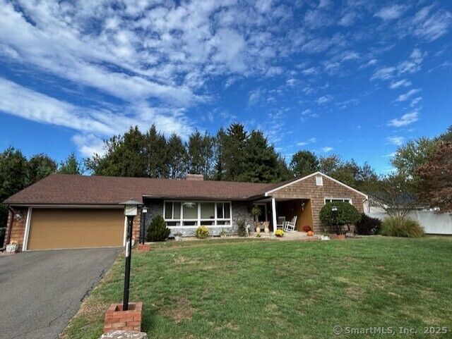 Property Photo:  62 Cedarwood Road  CT 06037