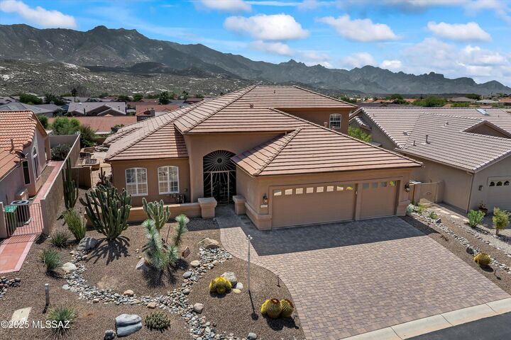 Property Photo: 65639 E Stoney Ridge Drive AZ 85739