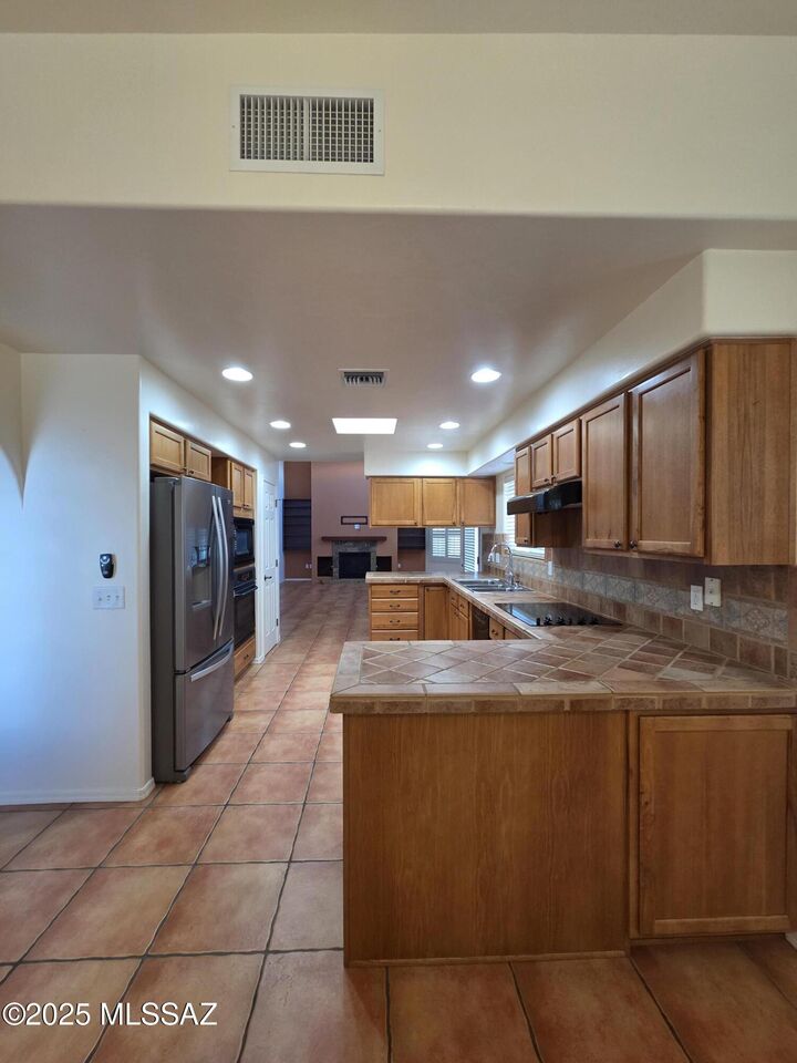 Property Photo:  648 S Placita Prosperidad  AZ 85614 