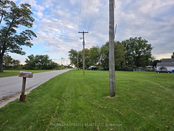 000 Oak Street — photo 1