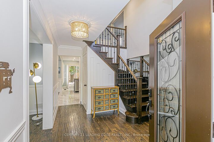 Property Photo:  31 Twelve Oaks Drive  ON L4G 6J5 