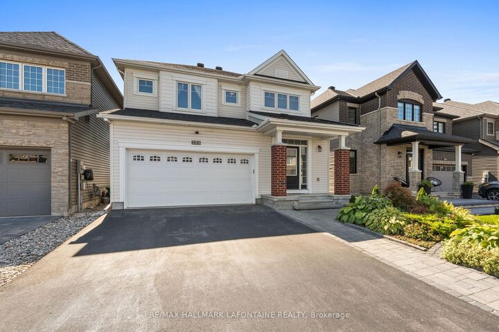 Property Photo: 359 Hepatica Way ON K4A 0Z1