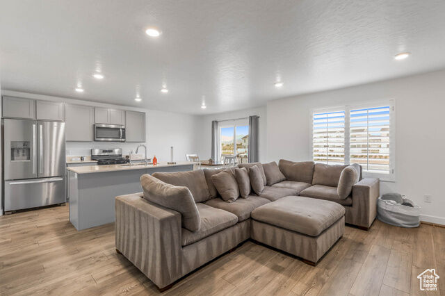 Property Photo: 878 E Lubber Ln UT 84045