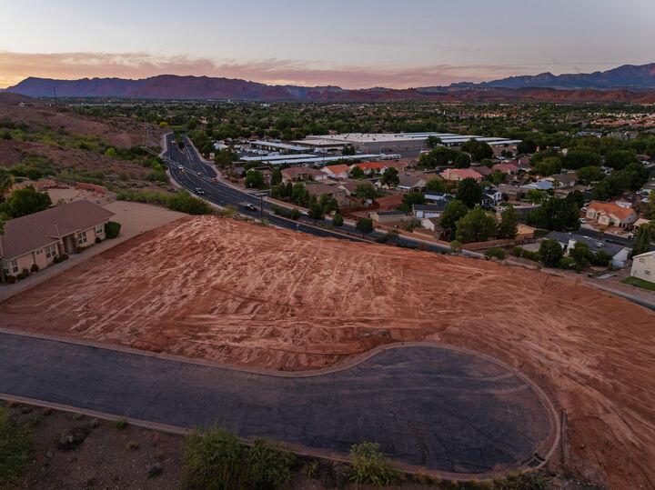 Property Photo: 584 S Dixie Dr 19 UT 84770