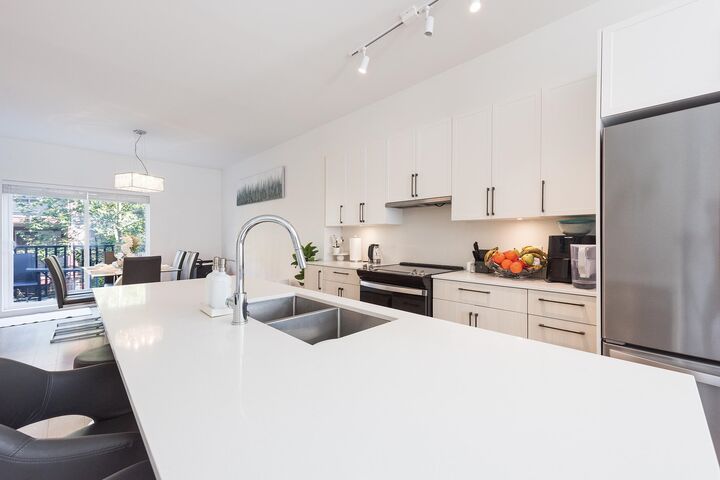 Property Photo: 2267 McKenzie Road 406 BC V2S 0M9