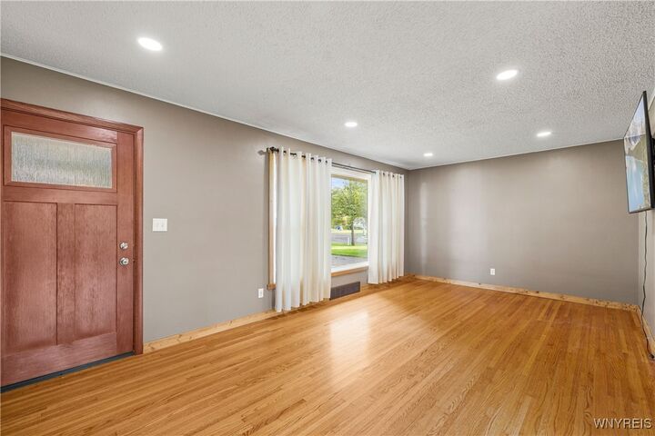 Property Photo: 922 N Hewitt Drive NY 14092