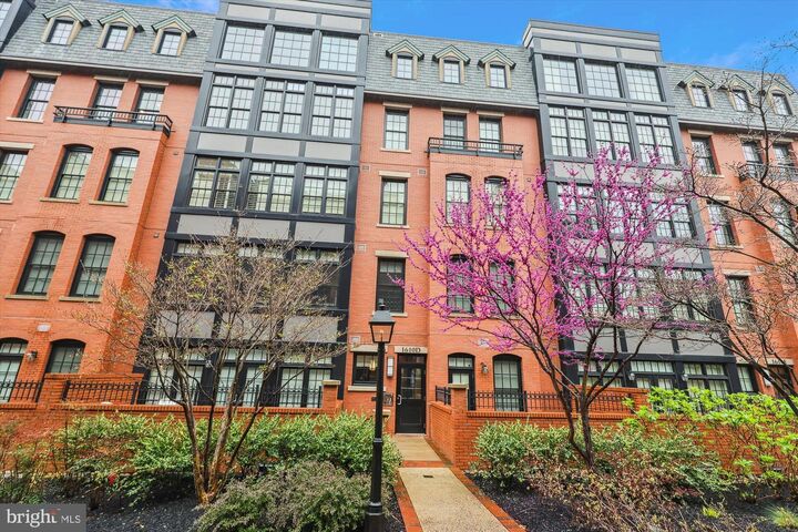 1610 N Queen Street 247-D  Arlington VA 22209 photo
