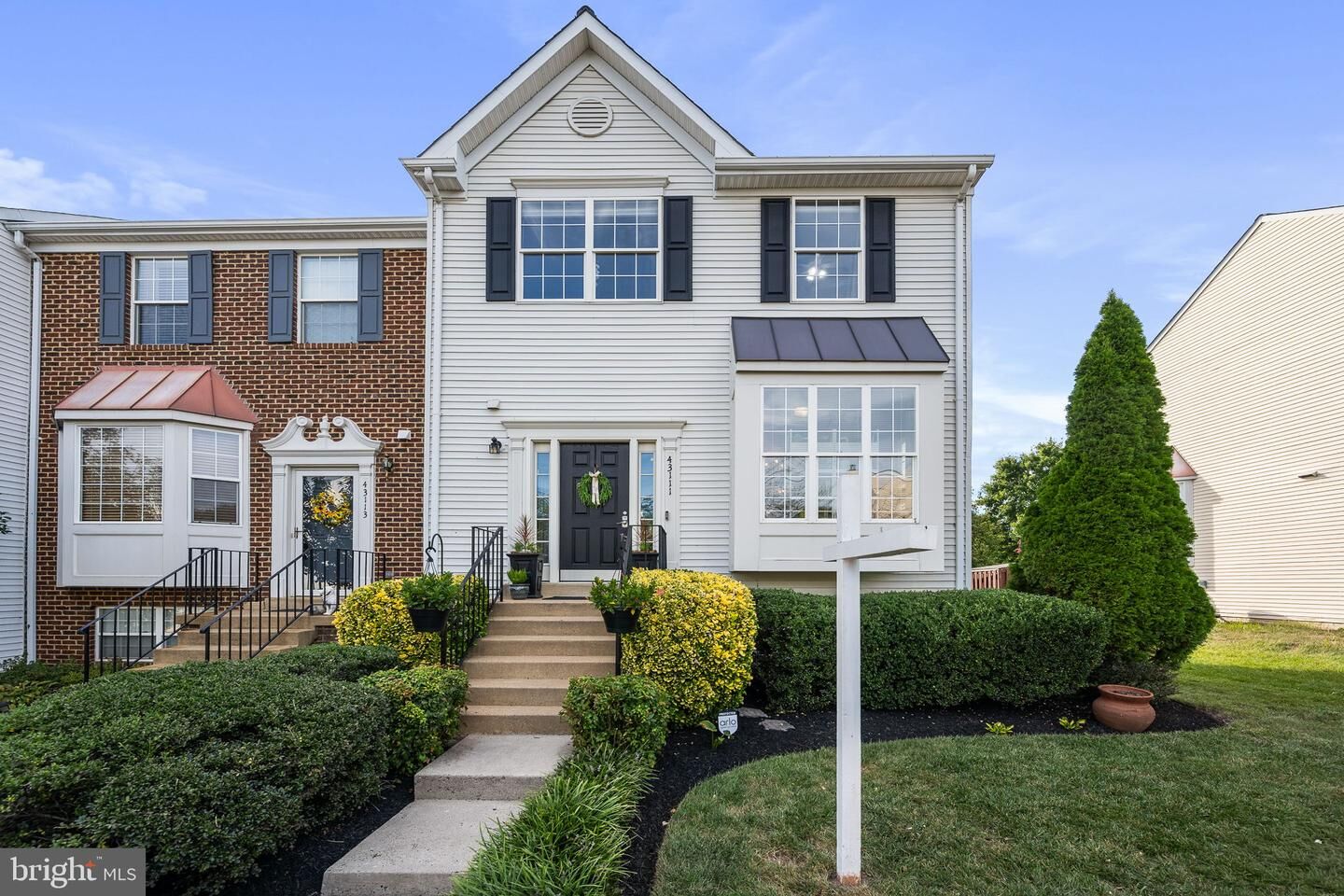 Property Photo:  43111 Gatwick Square  VA 20147 