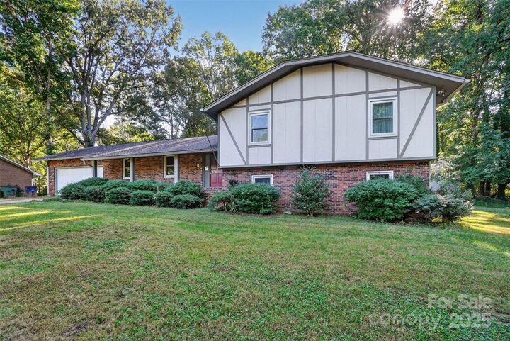 510 4th Avenue NE  Conover NC 28613 photo