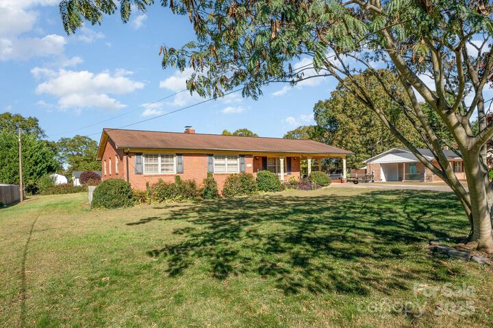 Property Photo:  2415 Heavner Road  NC 28092 