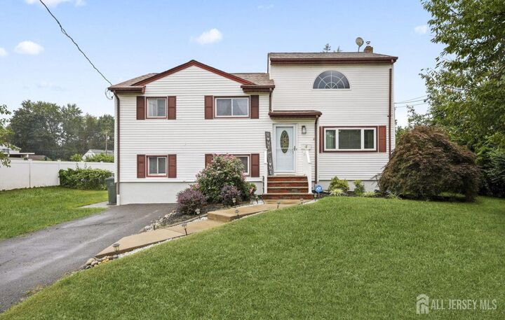 Property Photo:  4 Schaeffer Lane  NJ 07728 