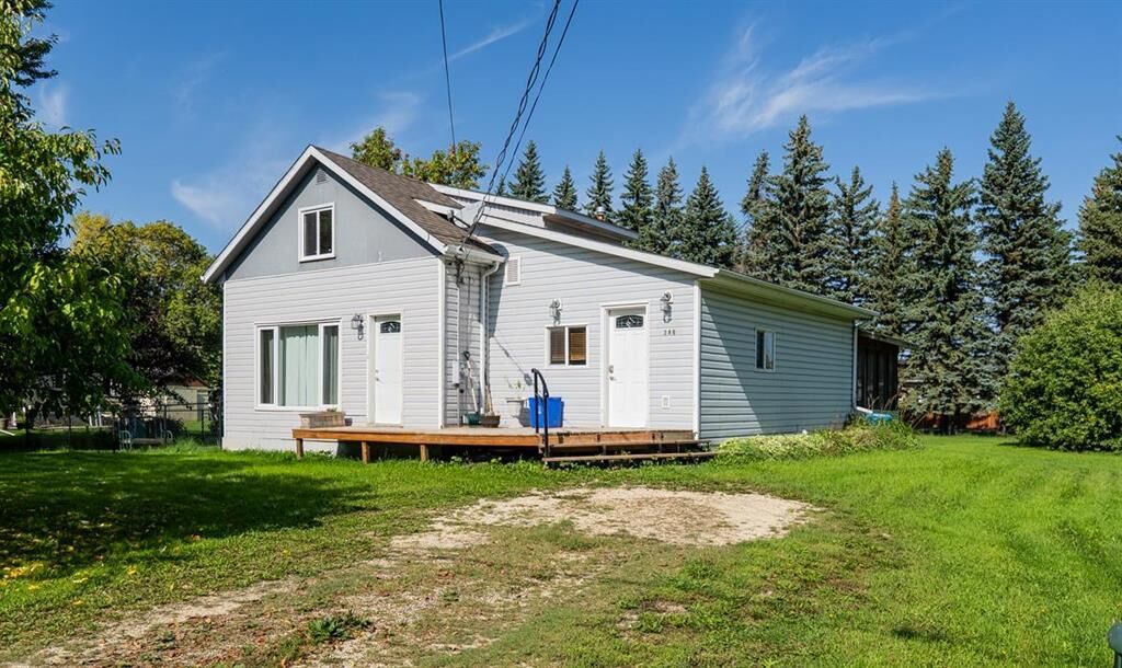 Property Photo:  346 4th Avenue  MB R0H 0Y0 