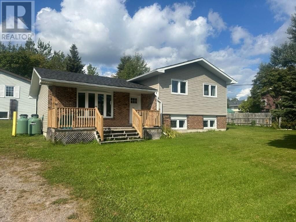 Property Photo:  64 Parkway Place  ON P0T 2W0 