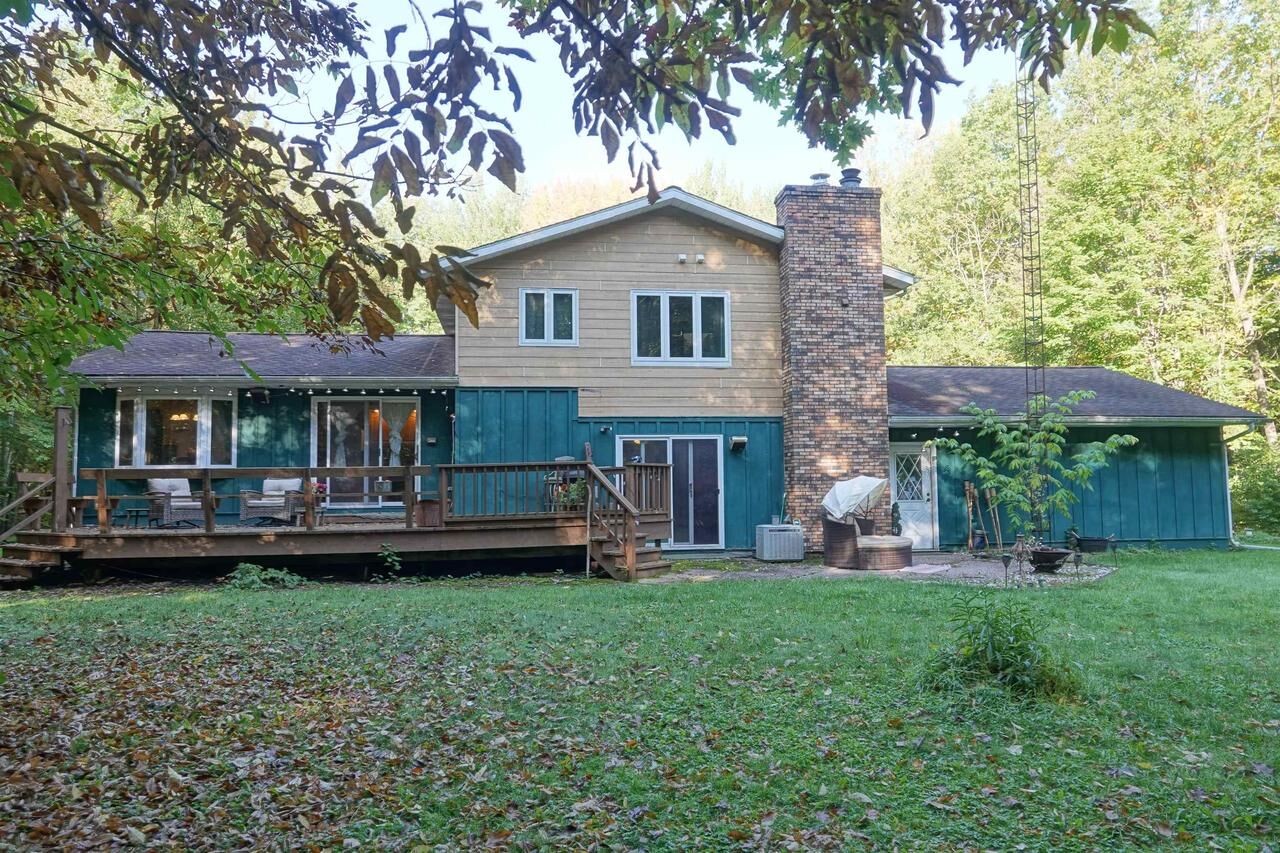 Property Photo:  W6945 County Road O  WI 54451 