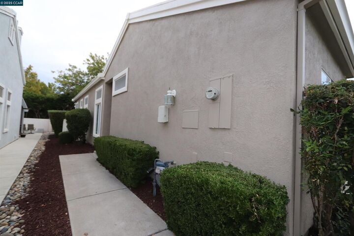 Property Photo: 1740 Jubilee Dr CA 94513