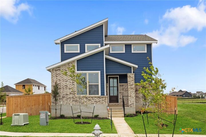 Property Photo:  705 Salamander Street  TX 78666 