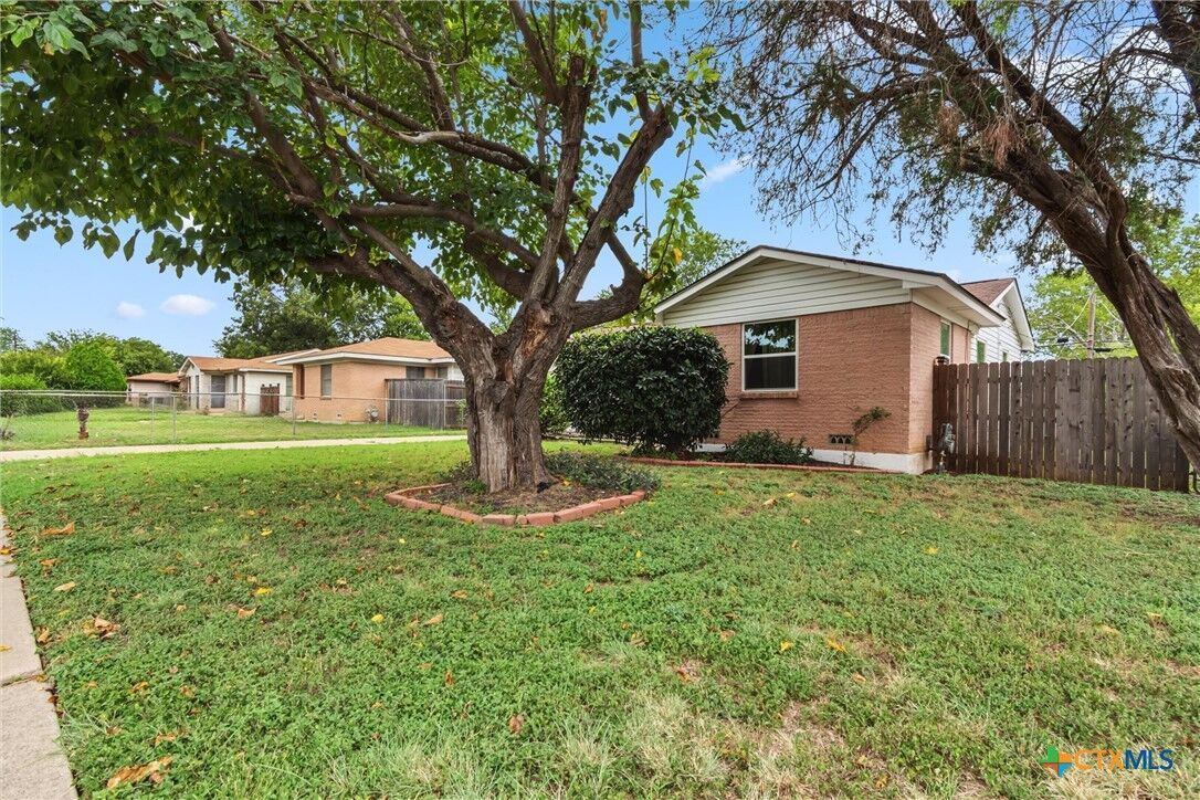 Property Photo: 2909 Zephyr Road TX 76543