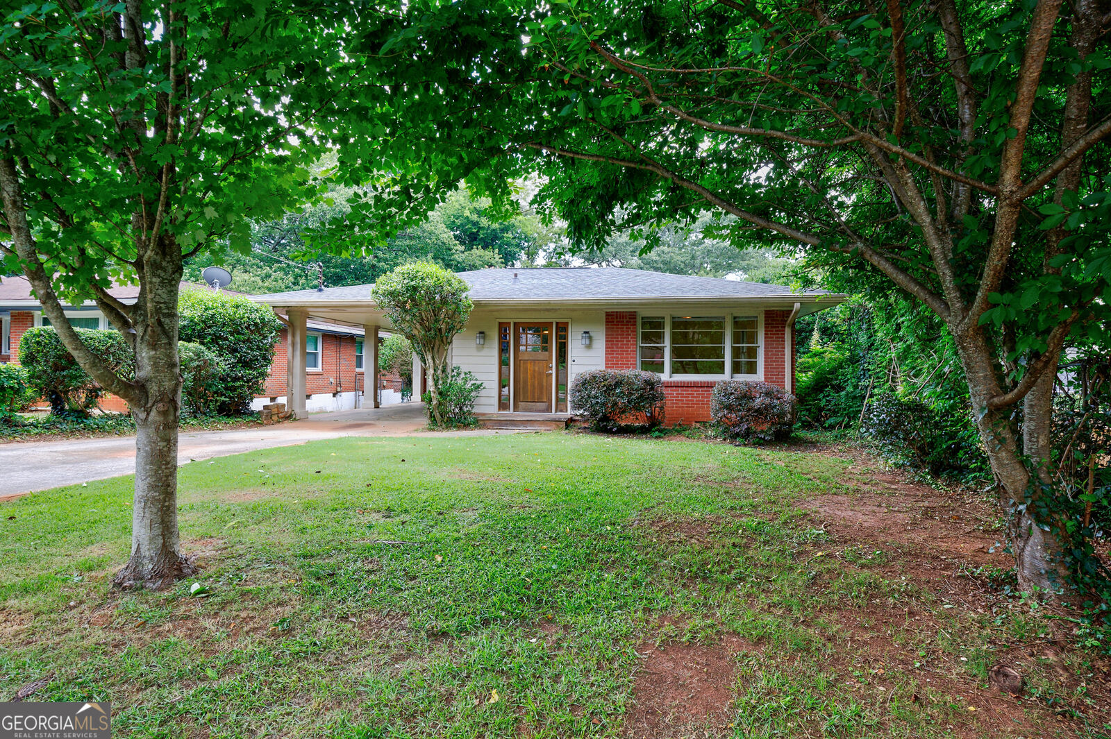 Property Photo:  44 Aberdeen Street  GA 30307 