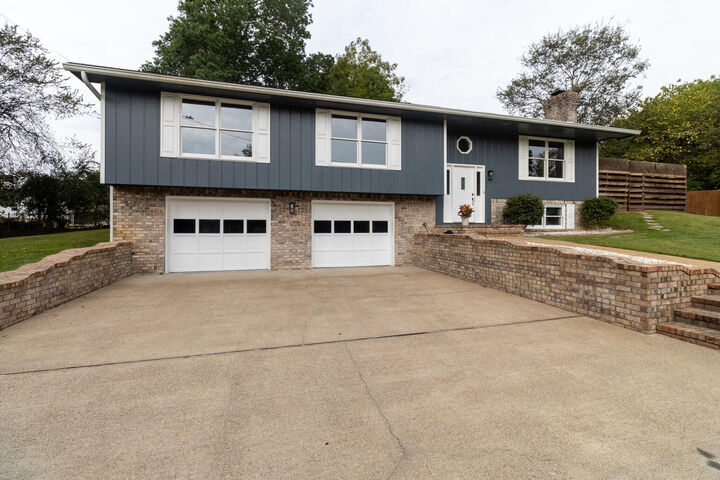 Property Photo:  124 Sunburst Court NW  TN 37312 
